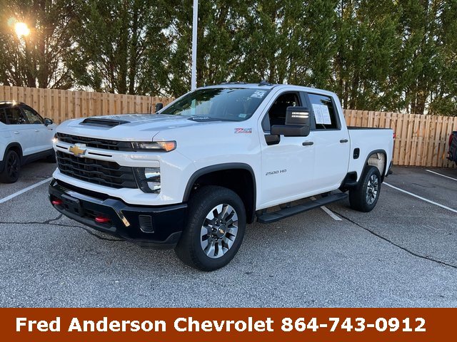 Used 2024 Chevrolet Silverado 2500 Custom w/ Custom Value Package image 1