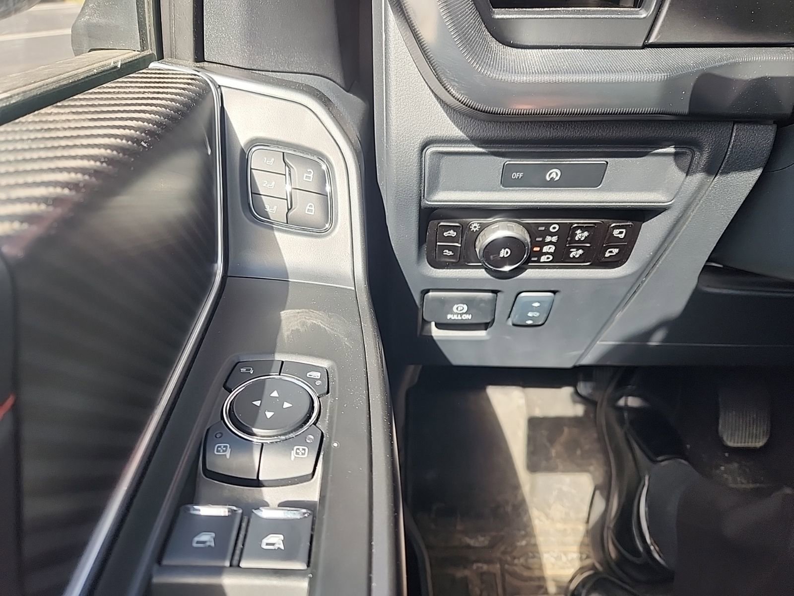 Used 2025 Ford F150 Raptor image 17