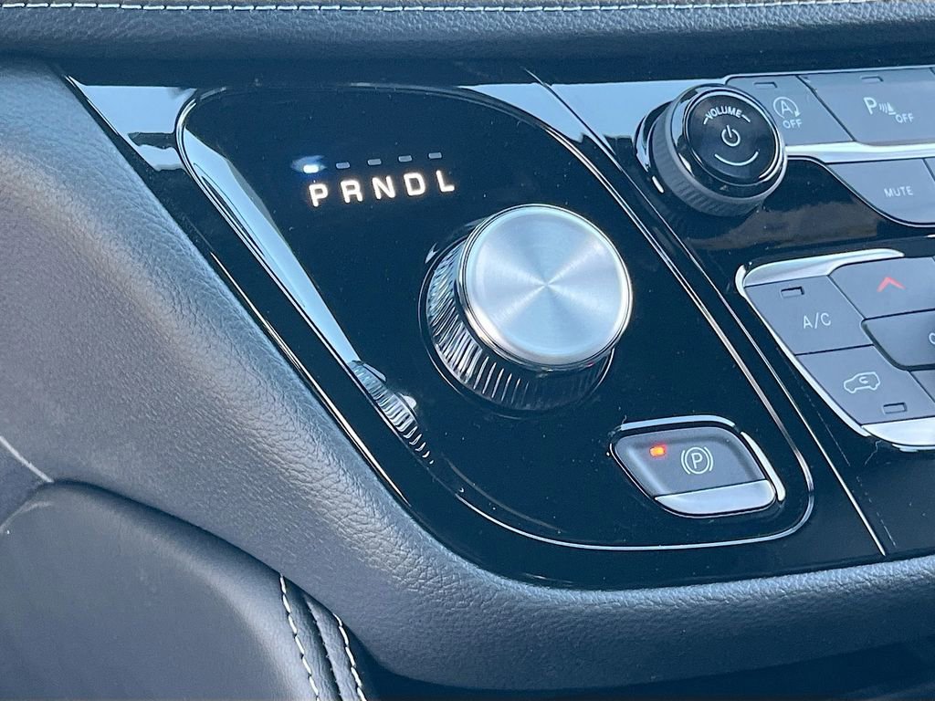 New 2027 Chrysler Pacifica Limited FWD image 17