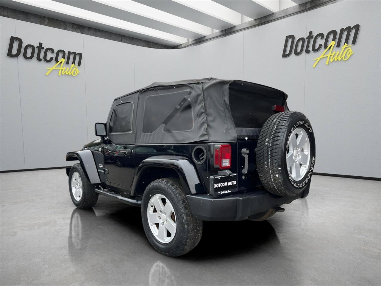 Used 2007 Jeep Wrangler Sahara AWD/4WD image 6