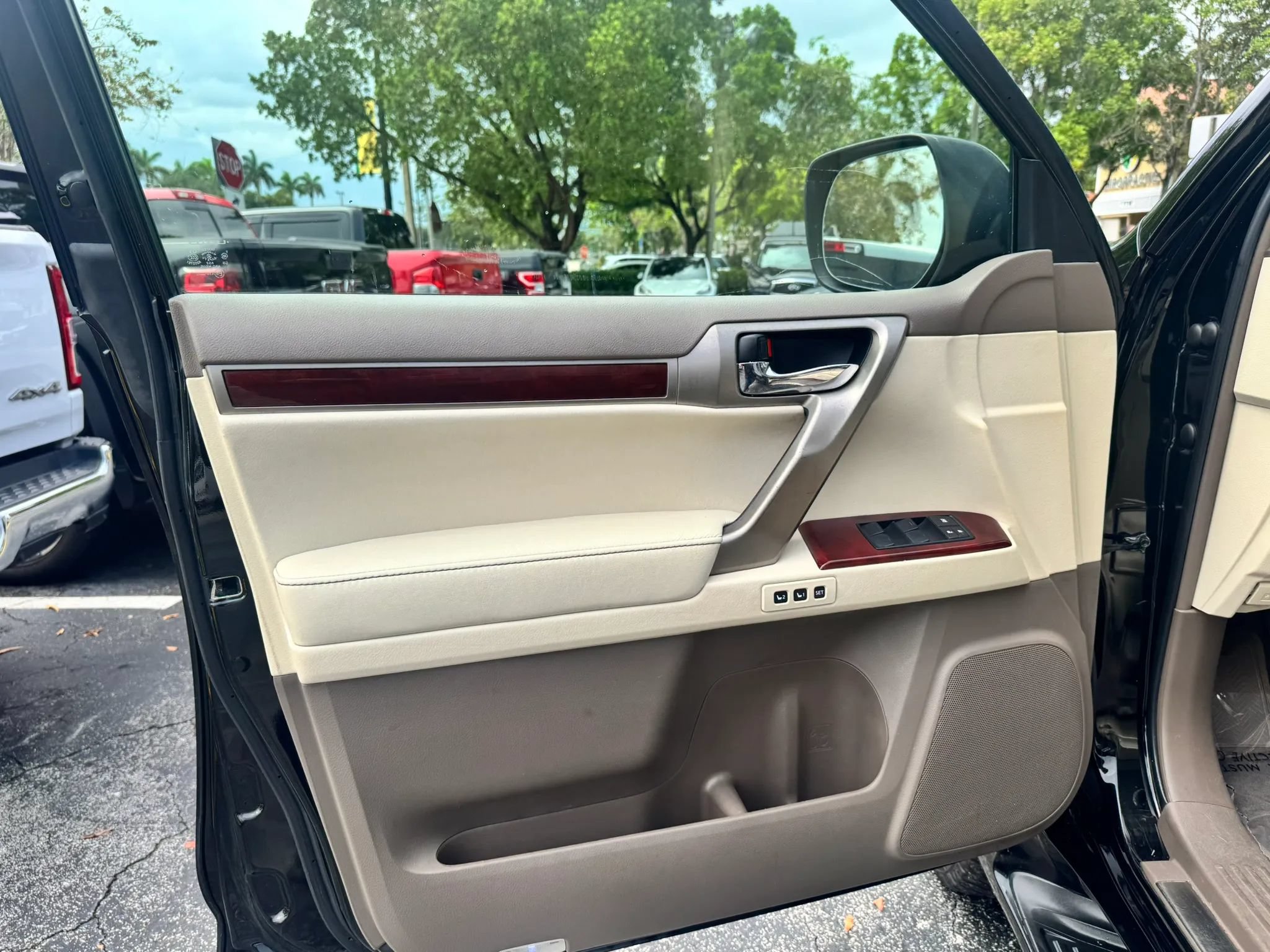 Used 2013 Lexus GX 460 w/ Comfort Plus Pkg AWD/4WD image 41