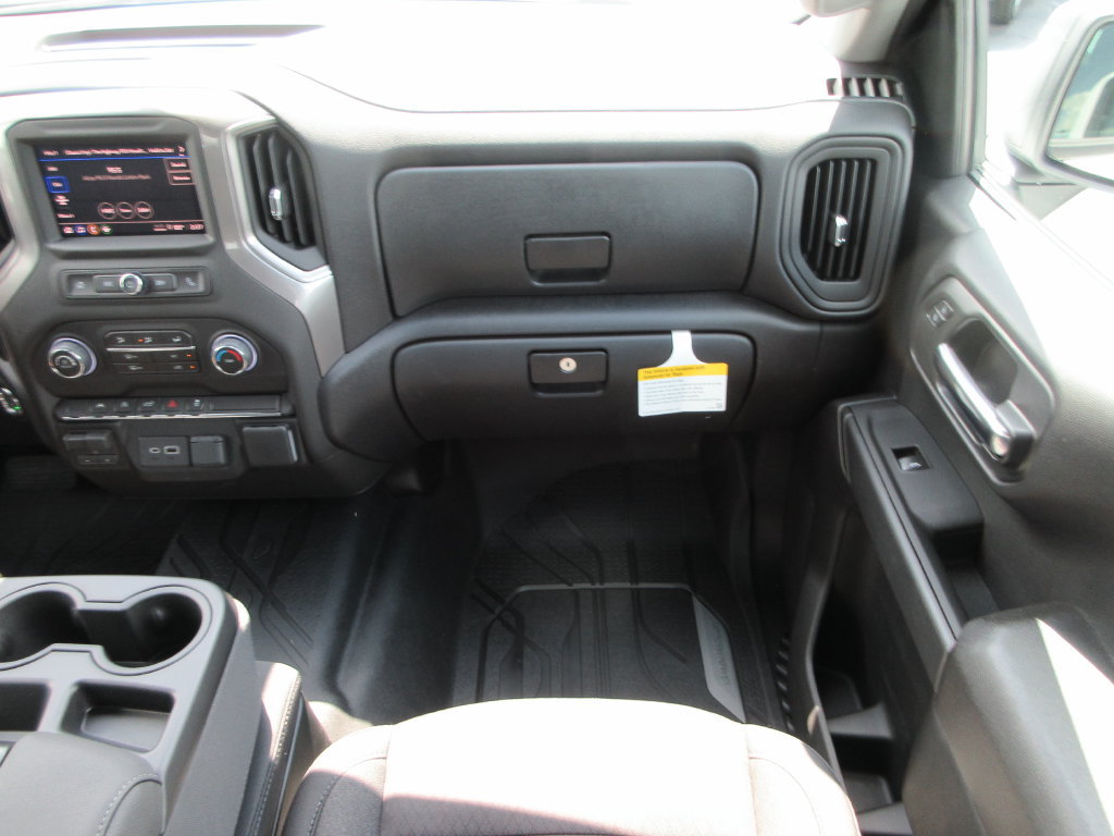 New 2026 Chevrolet Silverado 1500 Custom w/ Turbomax Blackout Package AWD/4WD image 18