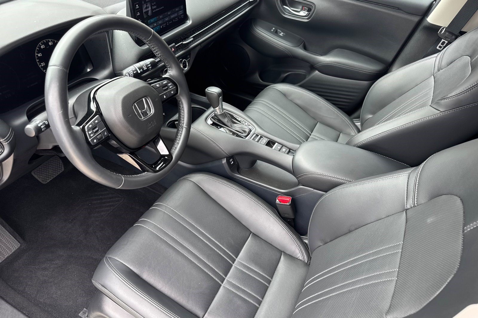 Used 2024 Honda HR-V EX-L image 4
