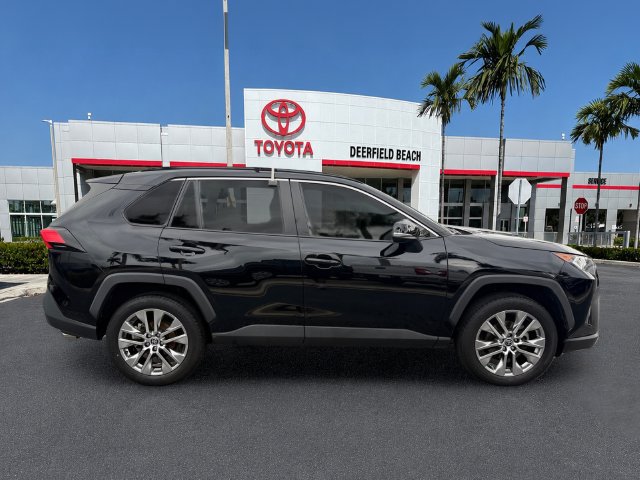 Used 2021 Toyota RAV4 XLE Premium FWD image 8