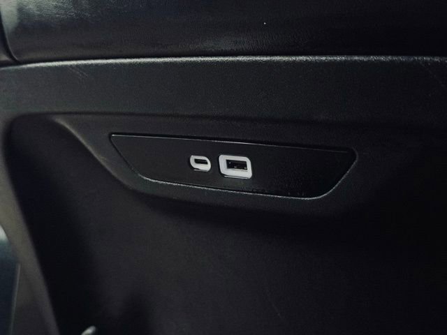 Certified 2024 Chrysler Pacifica Touring-L image 24