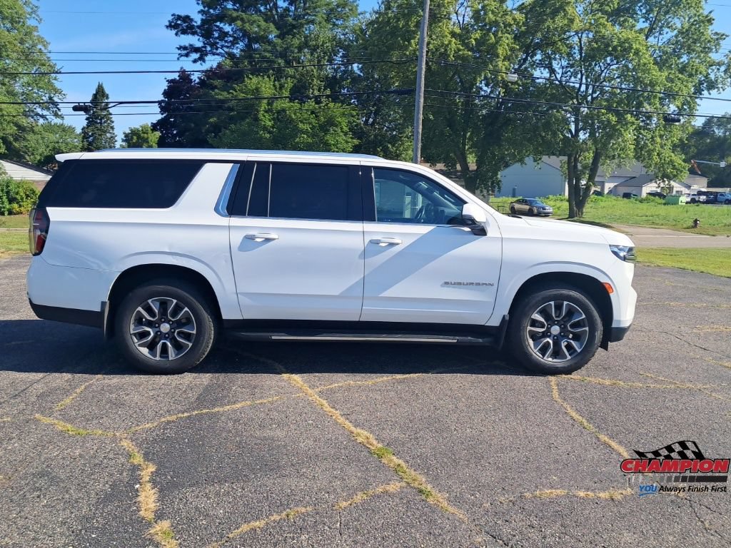 Used 2021 Chevrolet Suburban LT w/ LT Signature Plus Package AWD/4WD image 8