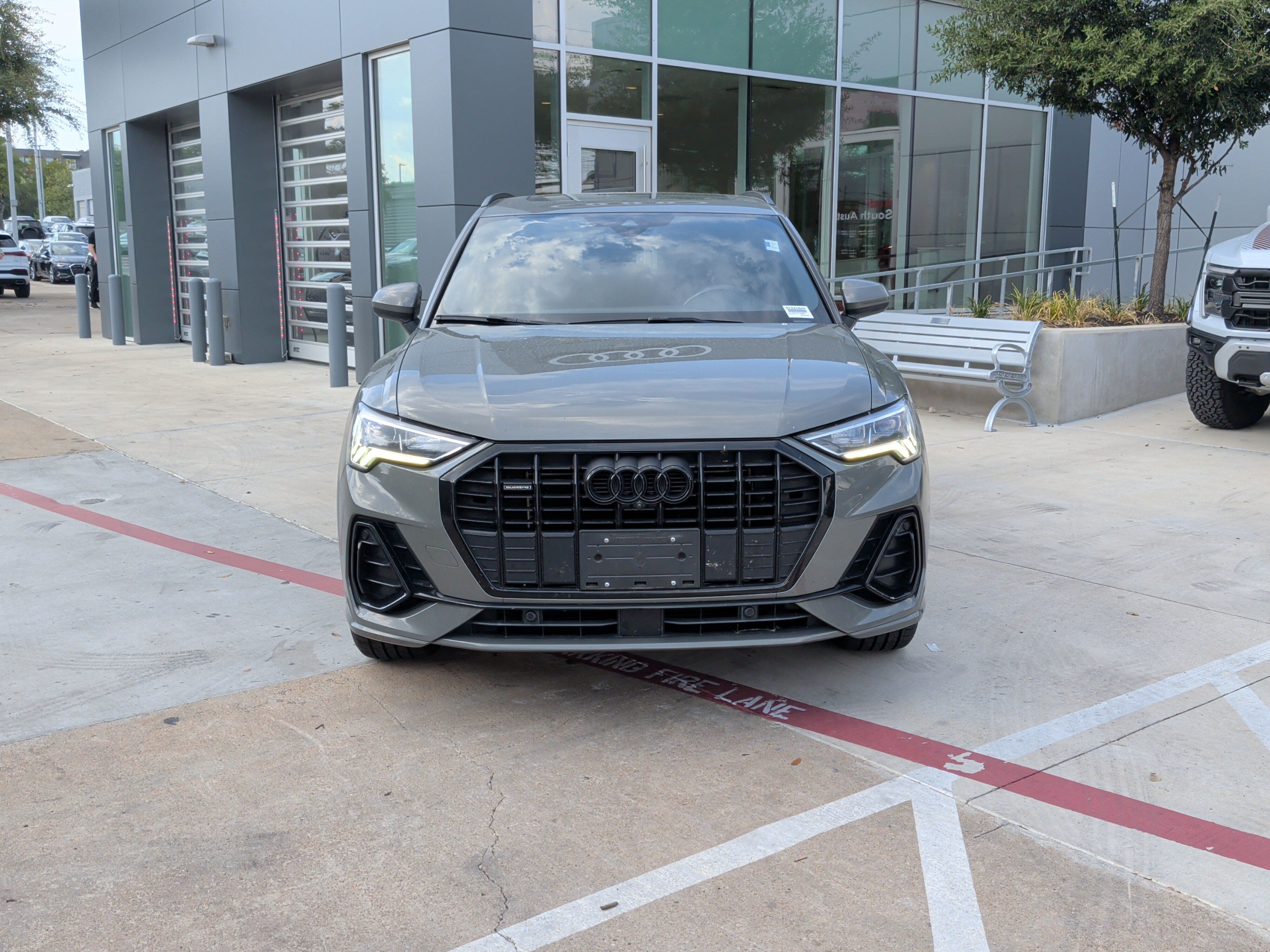 Certified 2022 Audi Q3 2.0T Premium Plus AWD/4WD image 3