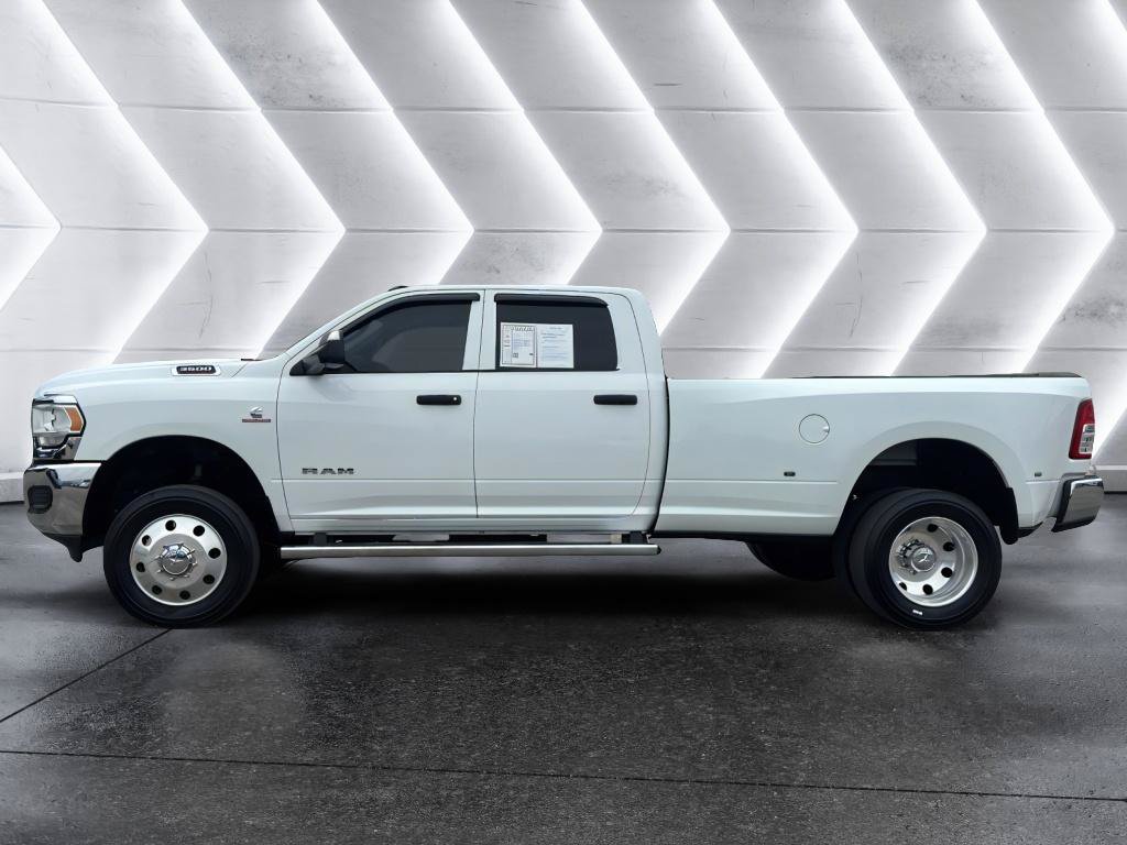 Used 2020 RAM 3500 Tradesman w/ Chrome Appearance Group AWD/4WD image 4