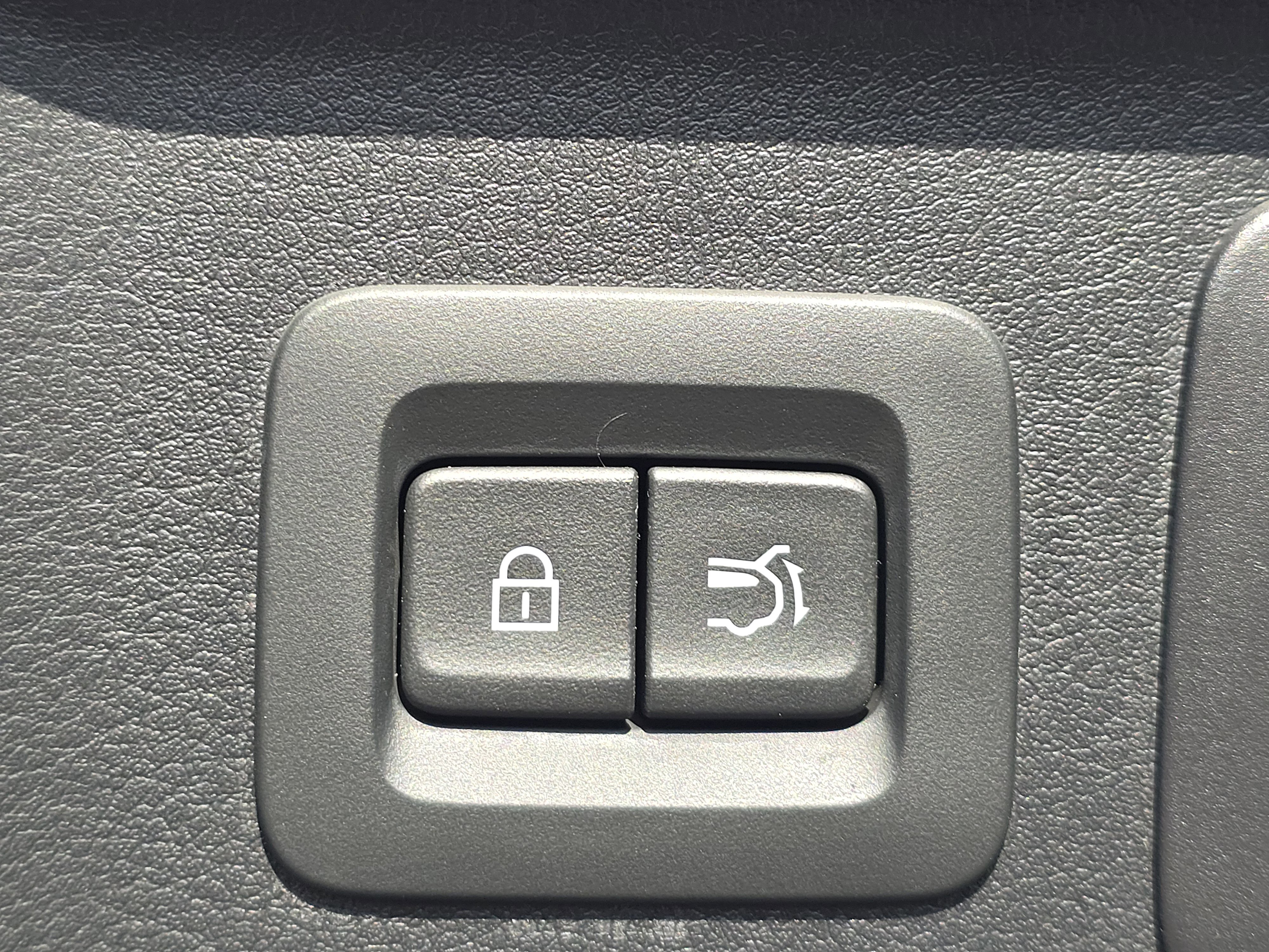 Used 2025 MAZDA CX-90 3.3 Turbo S w/ Premium Package image 12