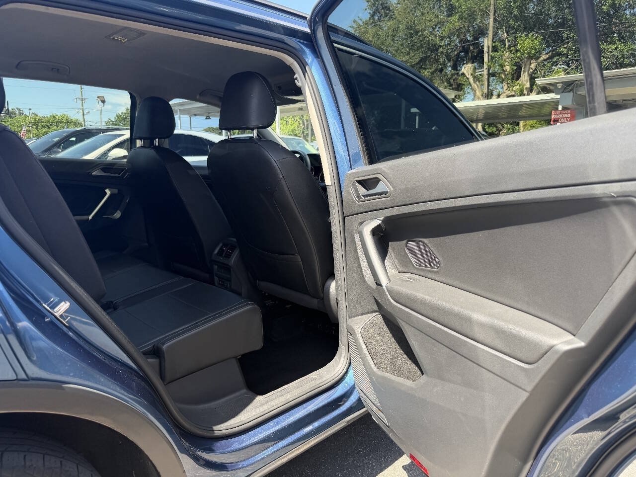 Used 2020 Volkswagen Tiguan SE FWD image 24