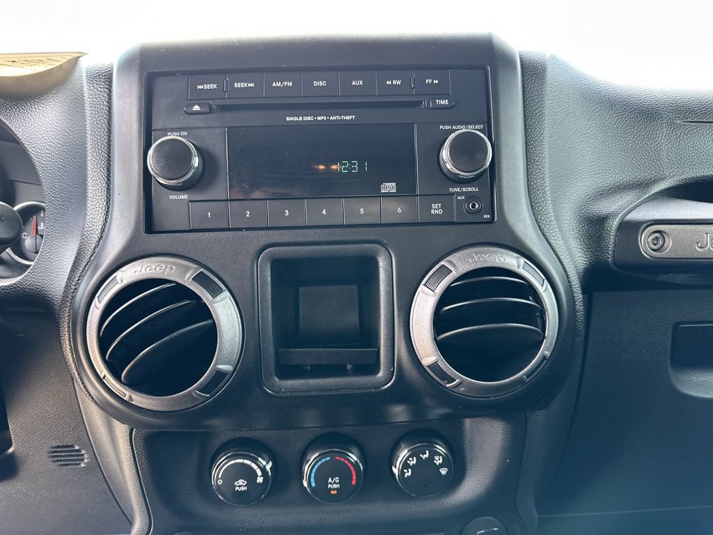 Used 2013 Jeep Wrangler Sport AWD/4WD image 10