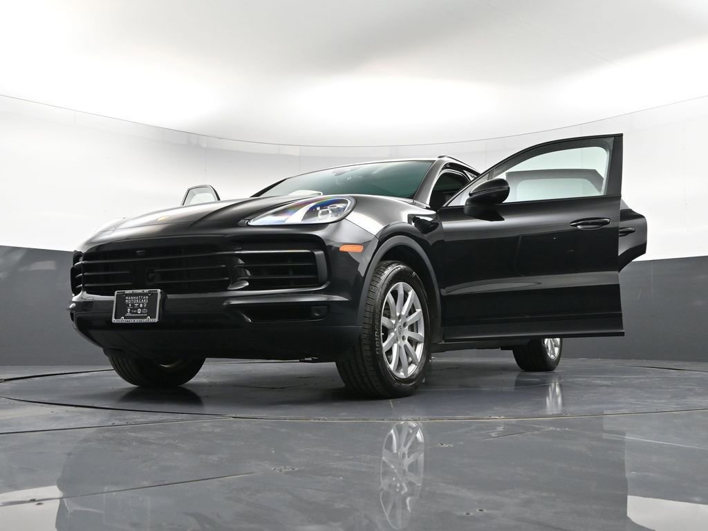 Certified 2023 Porsche Cayenne AWD/4WD image 39