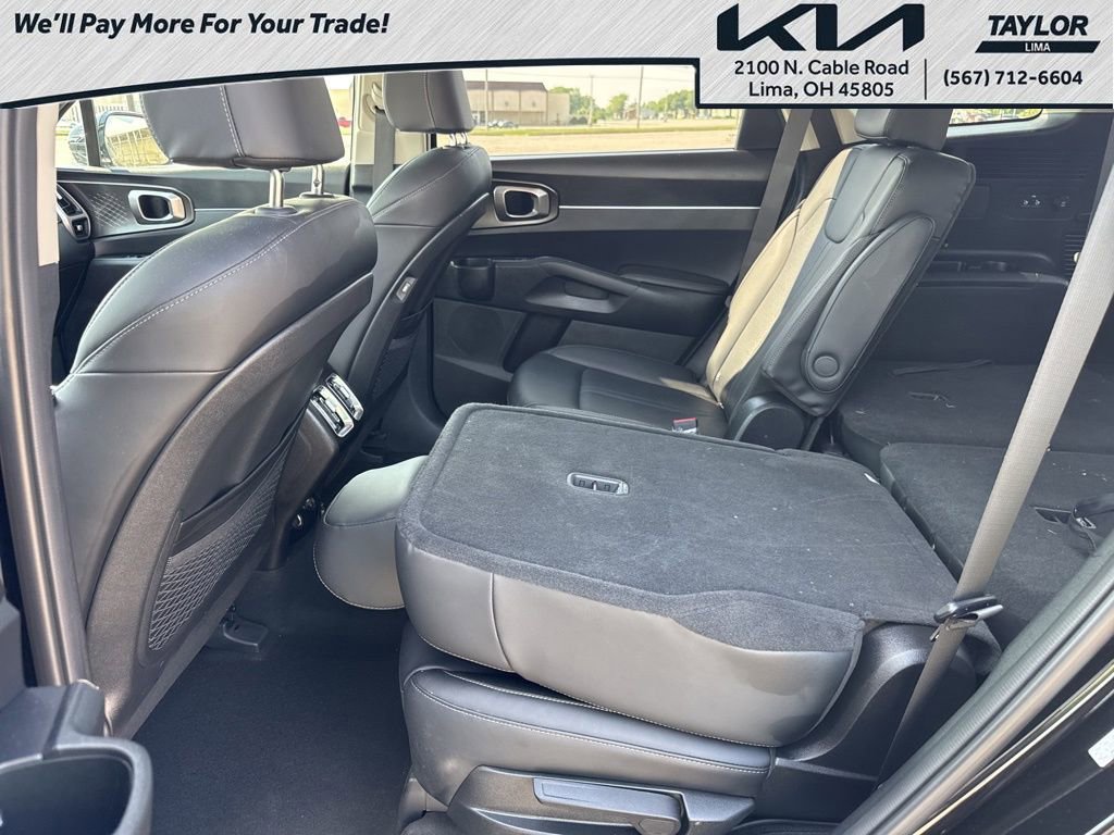 Used 2024 Kia Sorento EX image 11