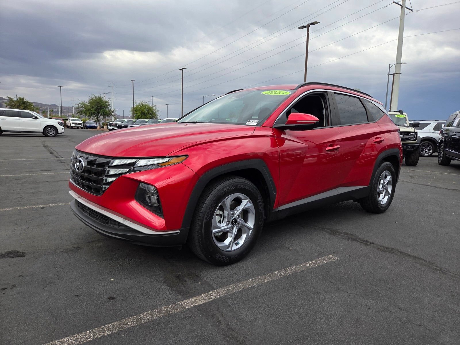 Used 2023 Hyundai Tucson SEL FWD image 2
