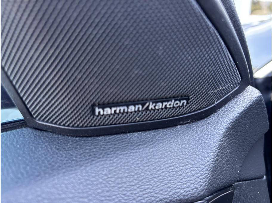 Used 2013 Mercedes-Benz E 350 Sedan image 18
