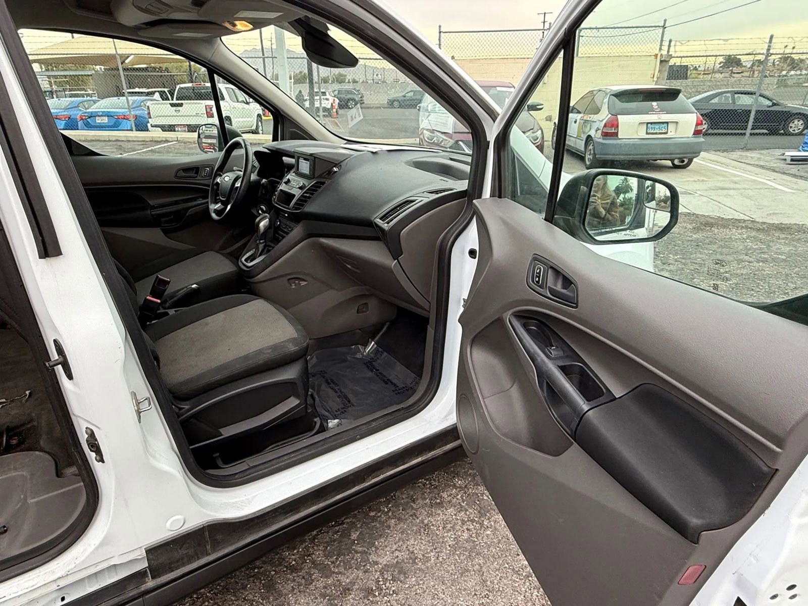 Used 2019 Ford Transit Connect XL image 18