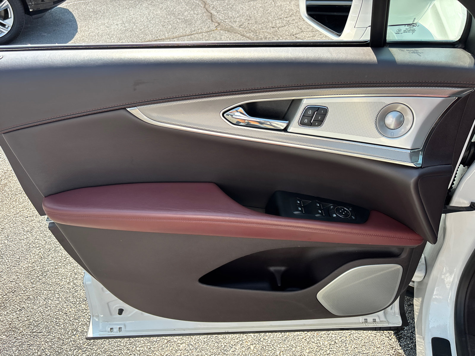 Certified 2020 Lincoln Nautilus Black Label w/ Class II Trailer Tow Package AWD/4WD image 11