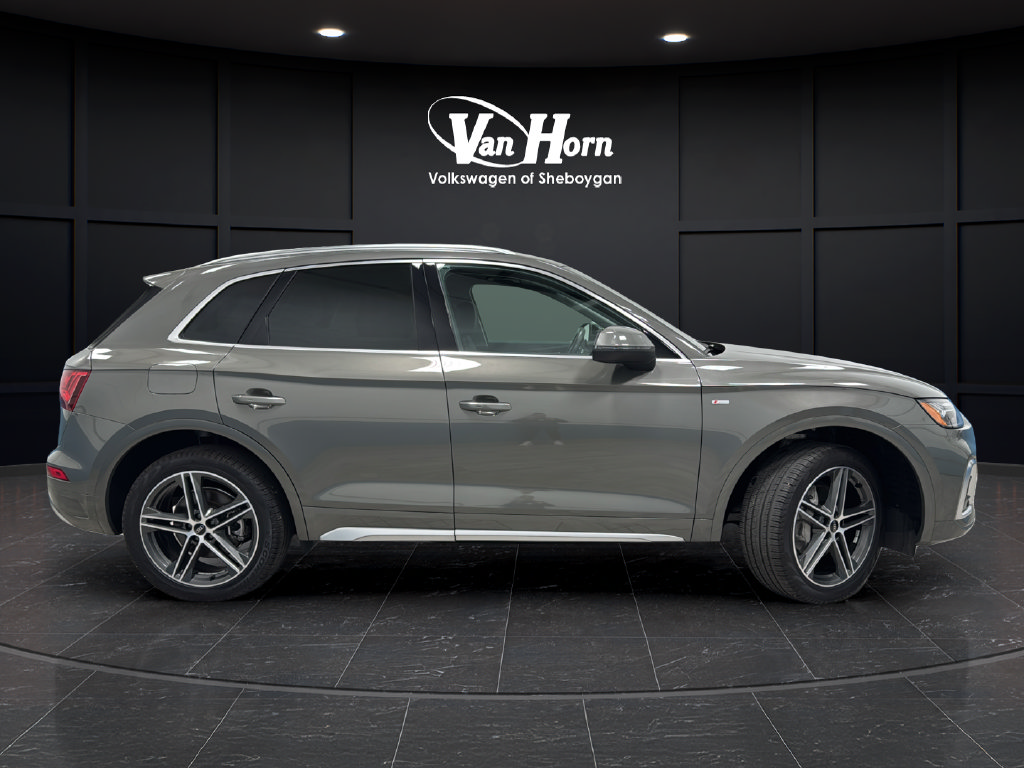 Used 2025 Audi Q5 e Premium Plus w/ Premium Plus Package AWD/4WD image 8