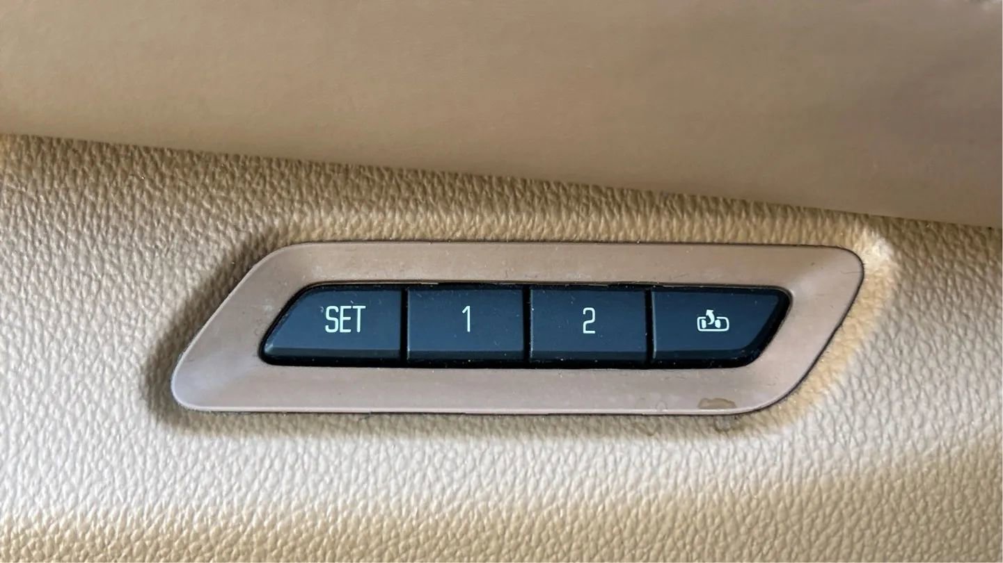 Used 2016 Cadillac Escalade 2WD image 36
