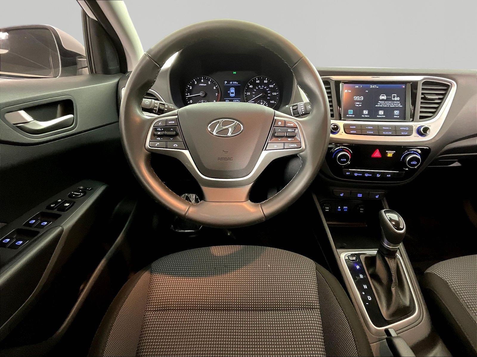 Used 2022 Hyundai Accent Limited FWD image 8
