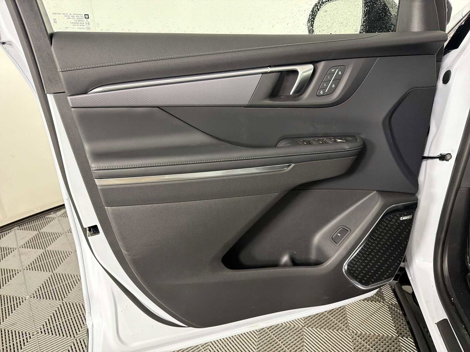 New 2026 Buick Enclave Sport Touring w/ Power Package image 8