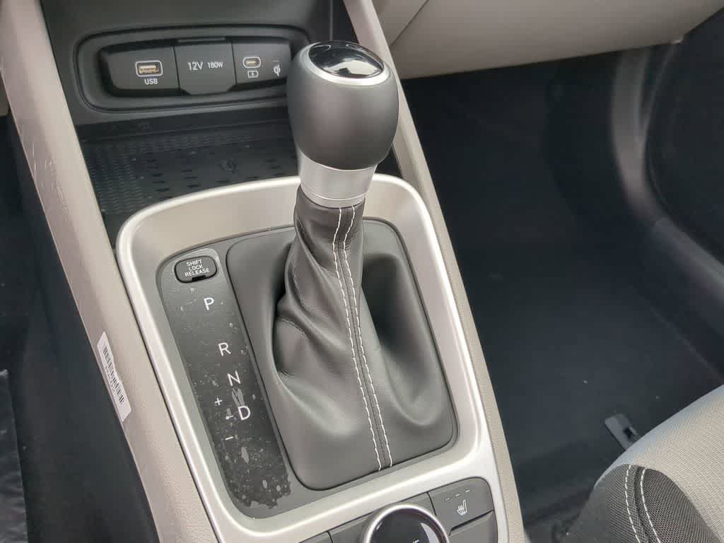 New 2026 Hyundai Venue SEL FWD image 32