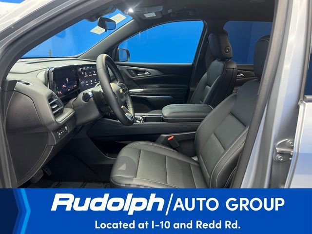 Used 2025 Chevrolet Traverse LT image 11
