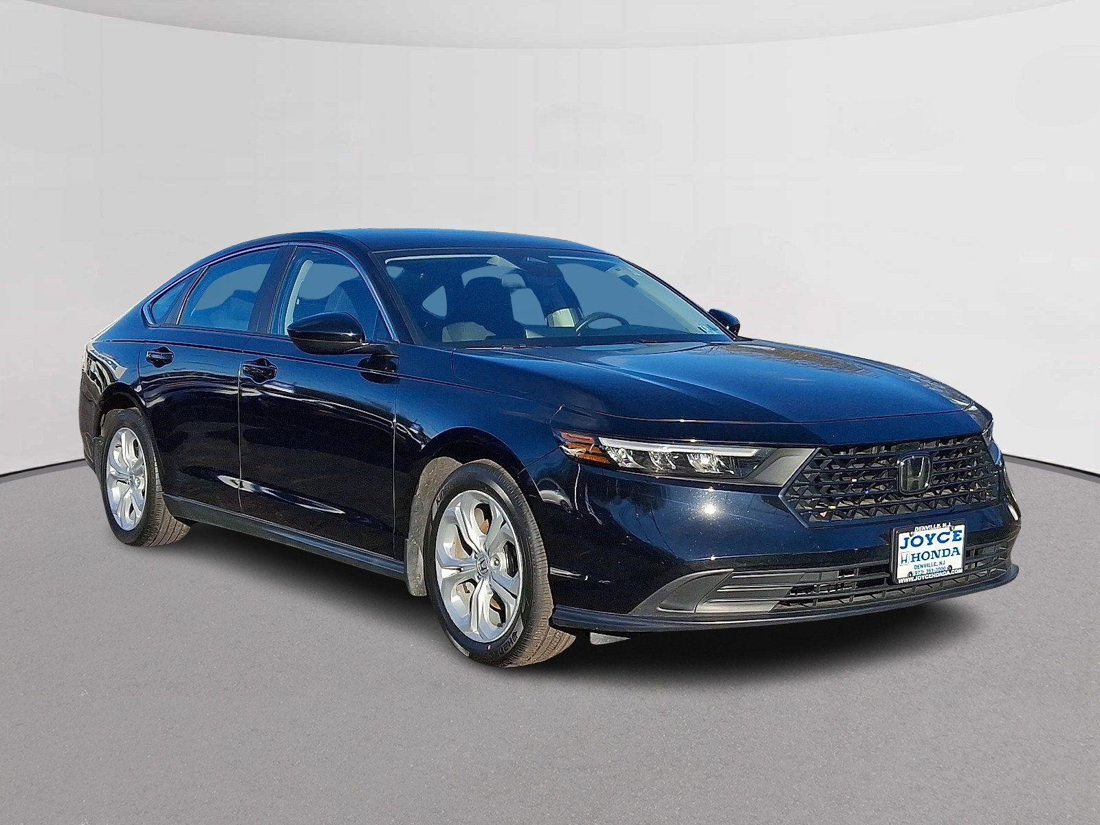 Certified 2023 Honda Accord LX image 2