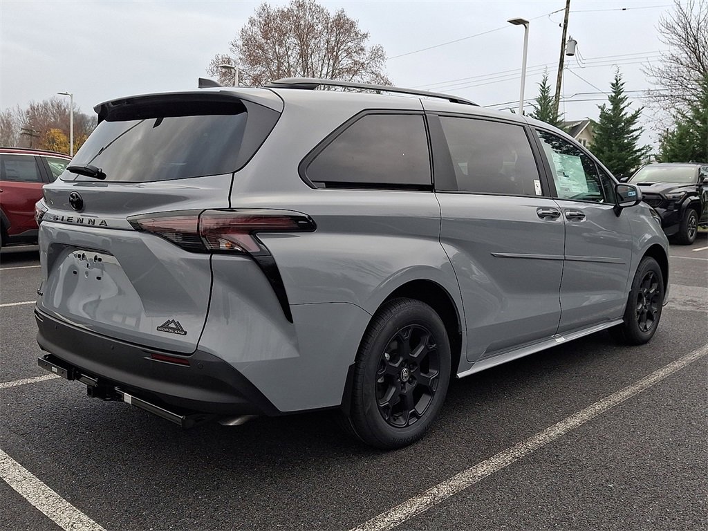 New 2026 Toyota Sienna XLE Woodland Edition image 5