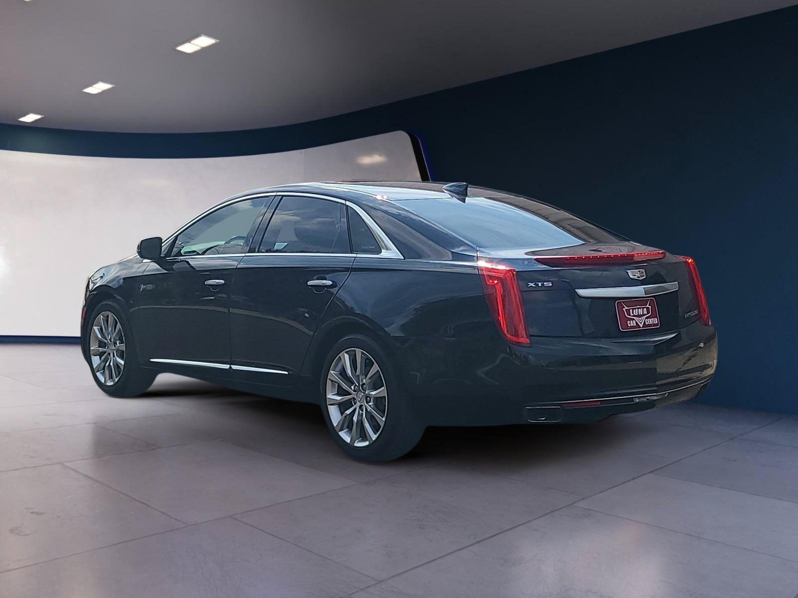 Used 2016 Cadillac XTS Luxury w/ Driver Awareness Package FWD image 3