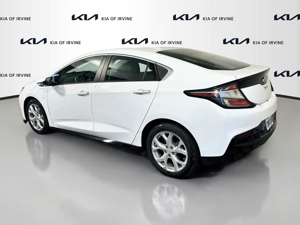 Used 2017 Chevrolet Volt Premier w/ Driver Confidence II Package FWD image 5