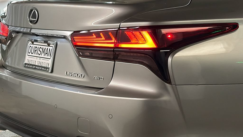 Certified 2021 Lexus LS 500 AWD w/ Accessory Package (Z1) image 9