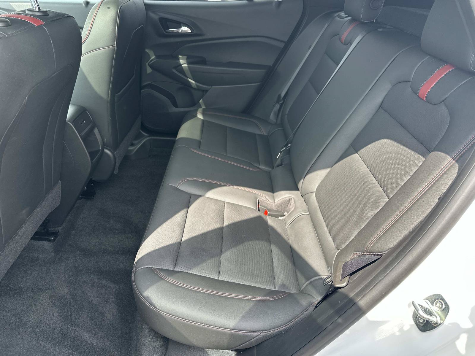Certified 2024 Chevrolet Trax RS w/ Sunroof Package FWD image 11