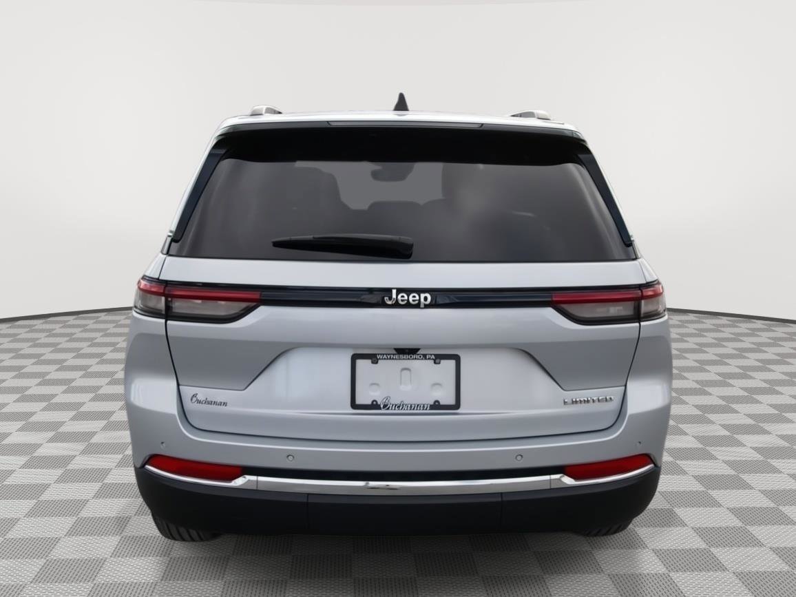 Used 2023 Jeep Grand Cherokee Limited image 3