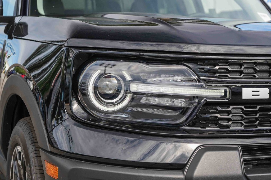 New 2025 Ford Bronco Sport Outer Banks w/ Outer Banks Tech Package+ AWD/4WD image 5