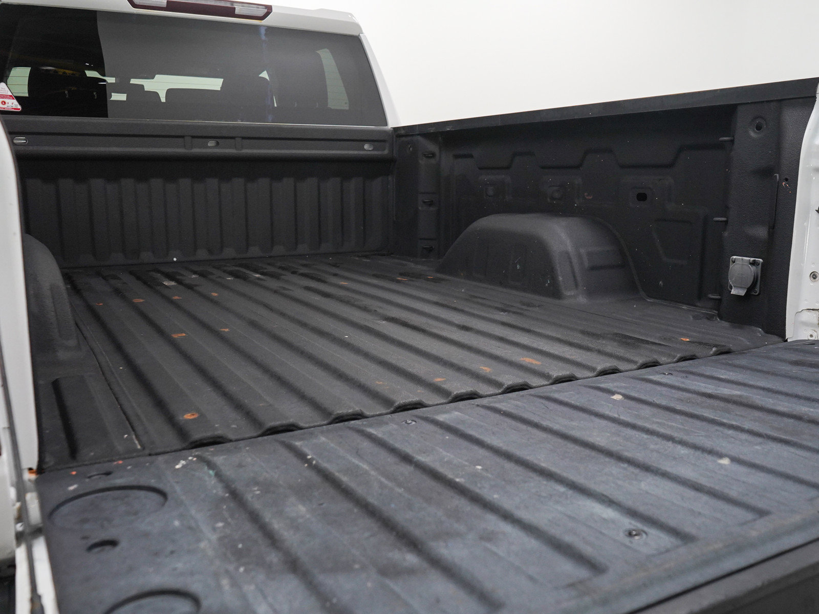 Used 2019 Chevrolet Silverado 1500 LT w/ Fleet Comfort Package AWD/4WD image 11