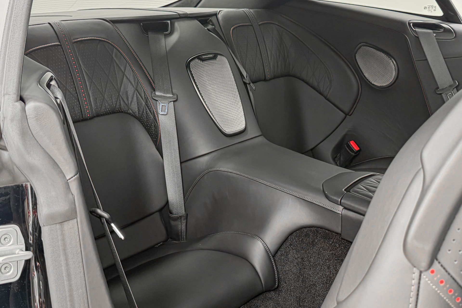 Used 2024 Aston Martin DB12 Coupe RWD image 26