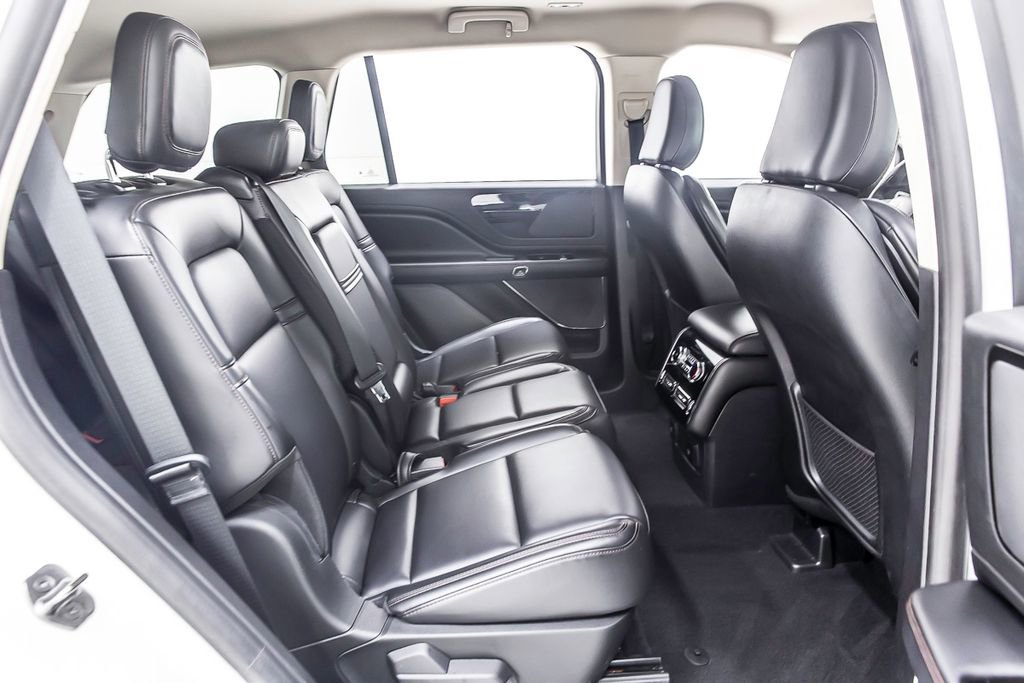 Used 2021 Lincoln Aviator 2WD image 32