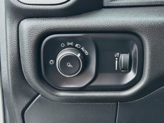 Used 2024 RAM 2500 Tradesman AWD/4WD image 11