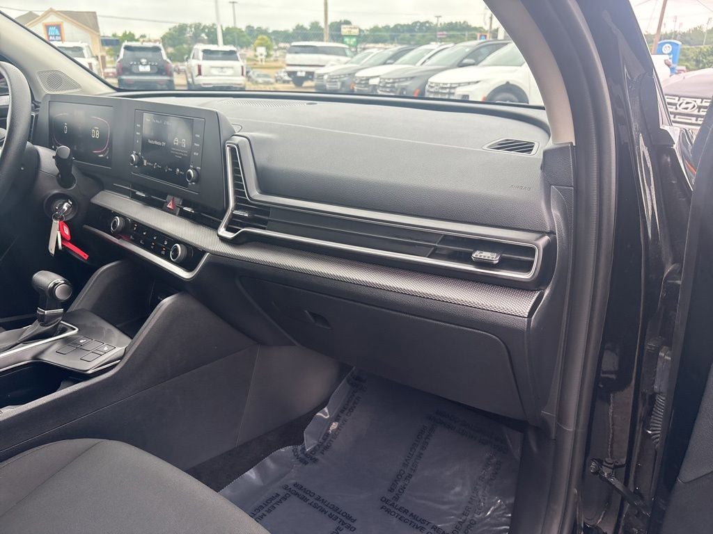 Used 2025 Kia Sportage LX AWD/4WD image 31