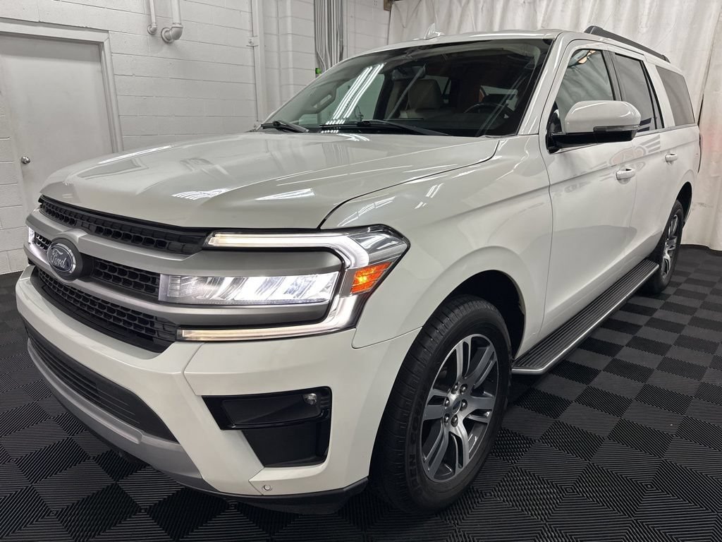 Used 2023 Ford Expedition Max XLT AWD/4WD image 5
