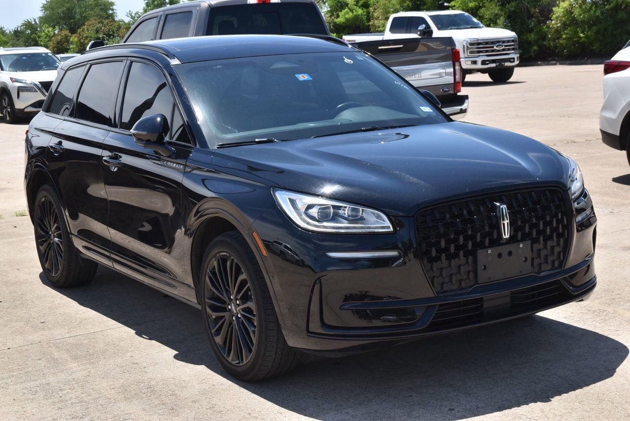 Used 2023 Lincoln Corsair Reserve w/ Equipment Group 201A FWD image 4