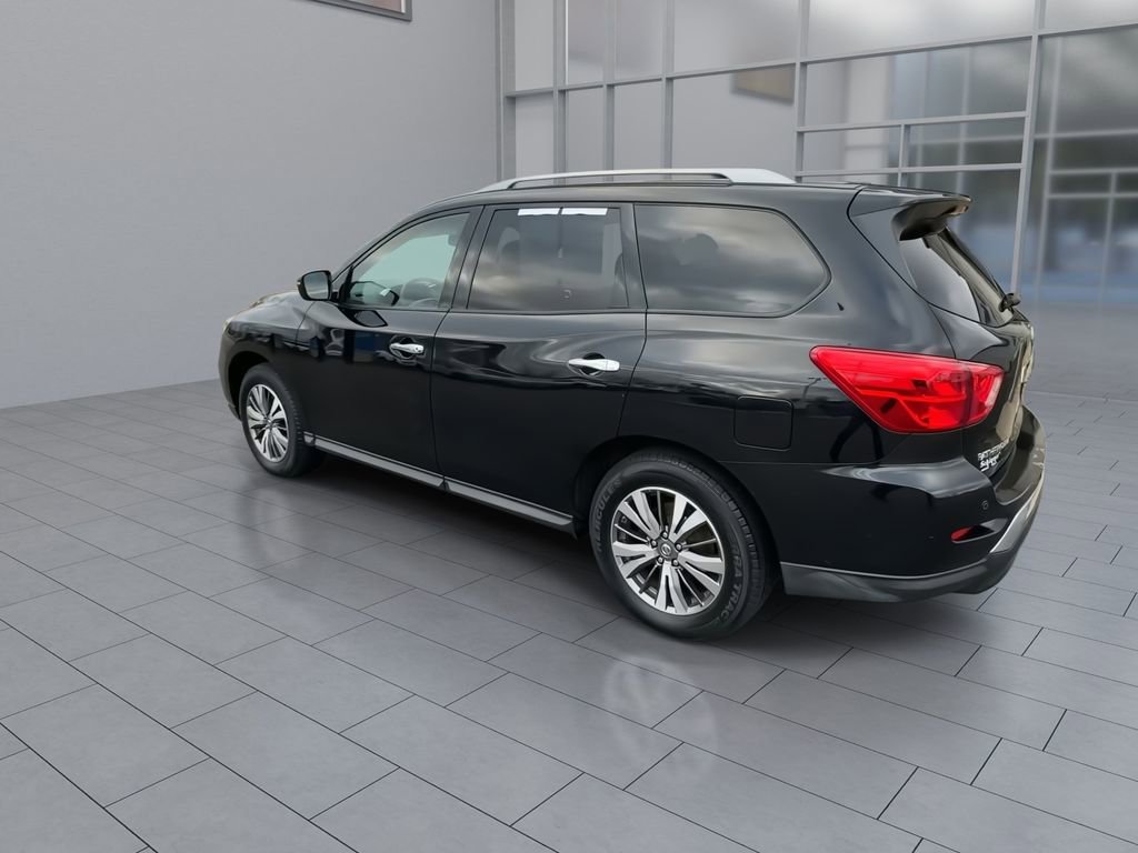 Used 2018 Nissan Pathfinder SV image 6