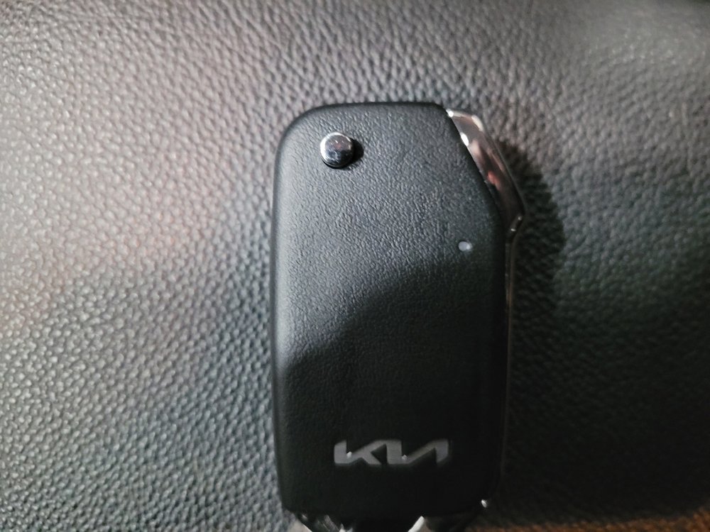 Used 2023 Kia Forte LXS w/ LXS Technology Package image 32