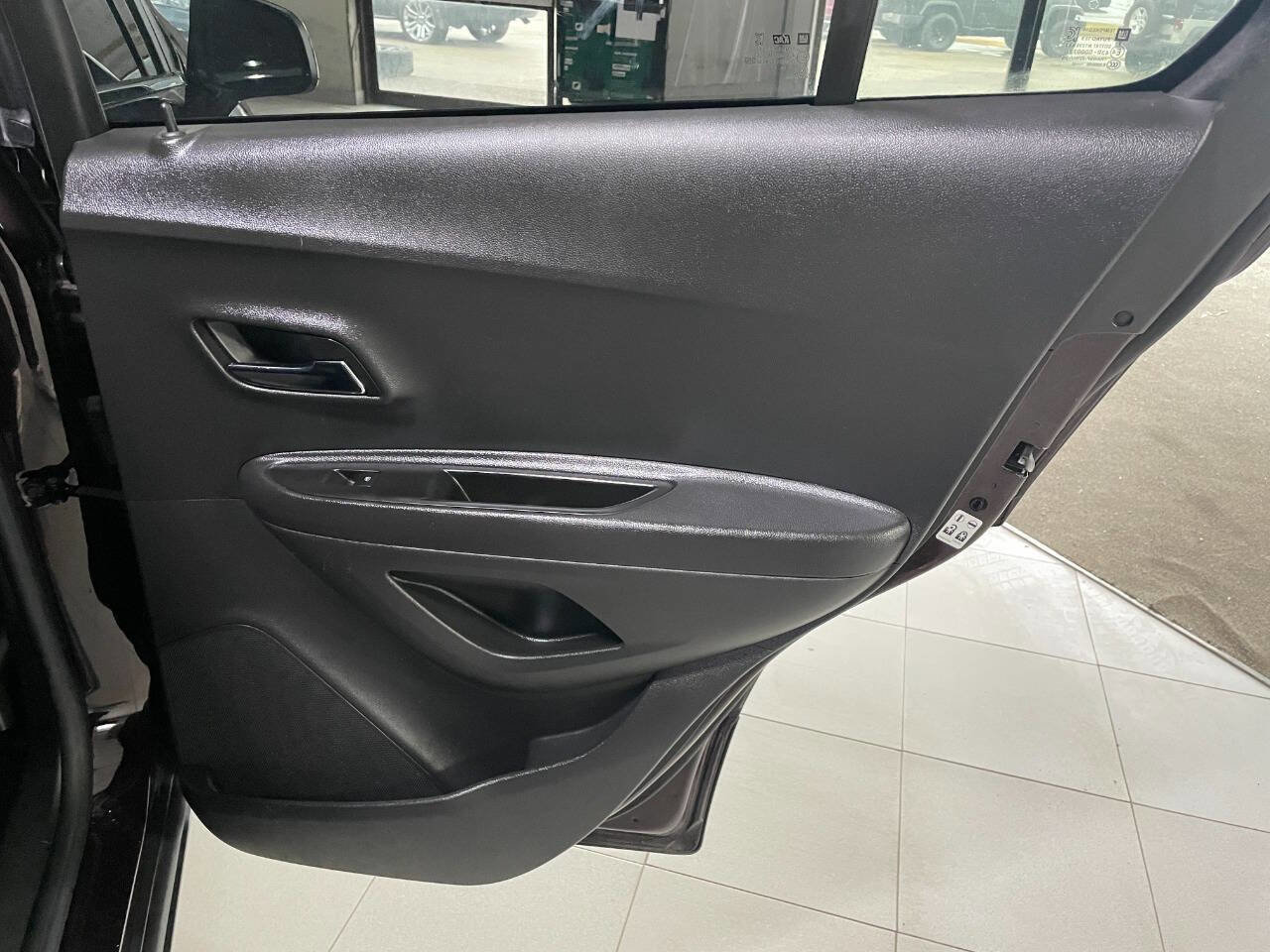 Used 2020 Chevrolet Trax LT image 23