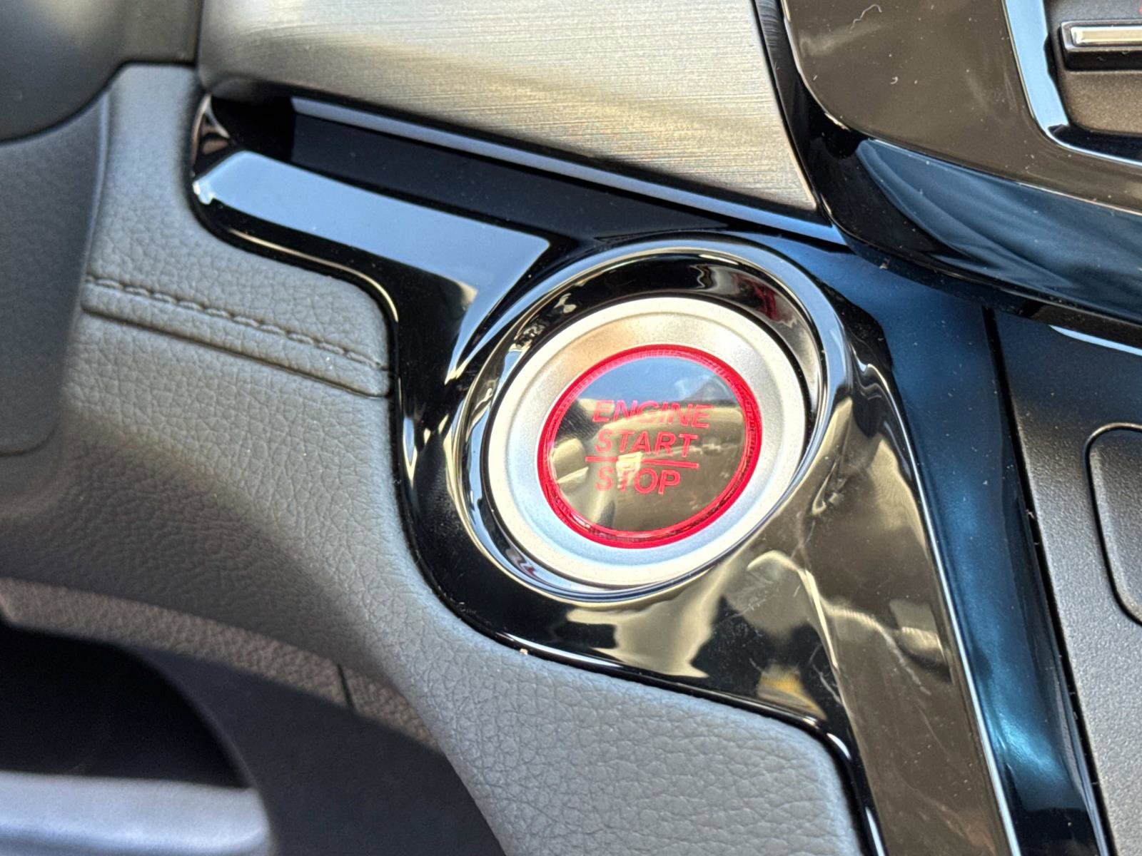 New 2026 Honda Odyssey Touring image 4