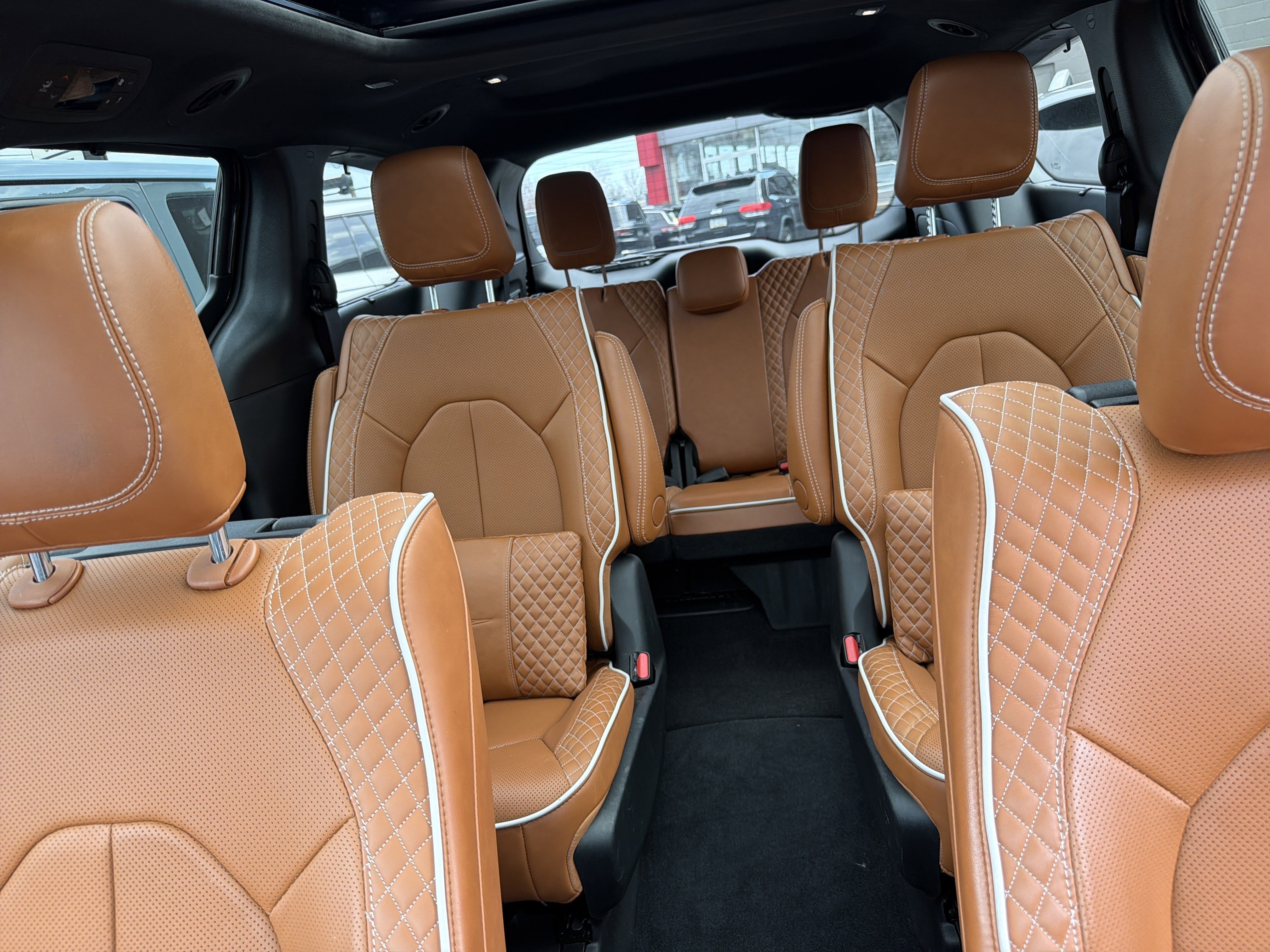 Used 2024 Chrysler Pacifica Pinnacle w/ Trailer Tow Group image 19