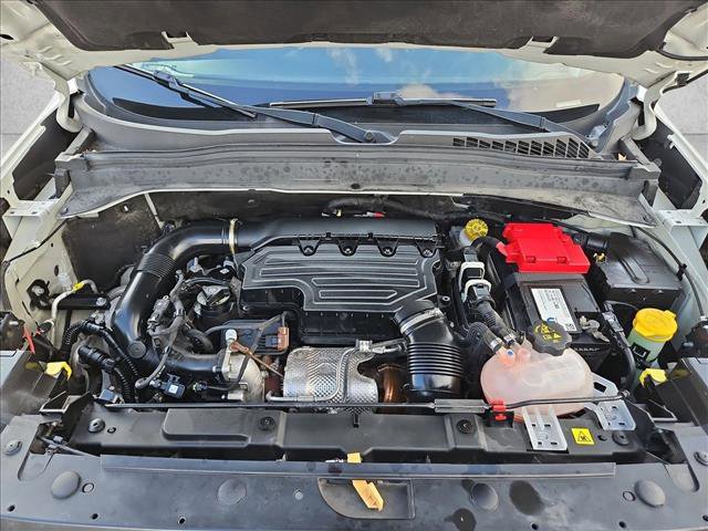 Used 2023 Jeep Renegade Latitude AWD/4WD image 22