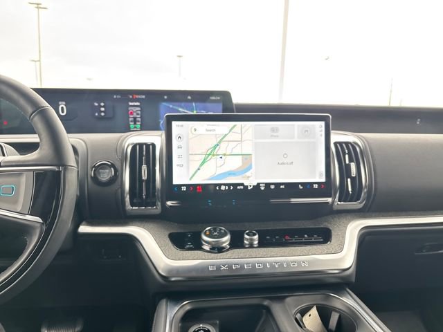 Used 2025 Ford Expedition Tremor image 18