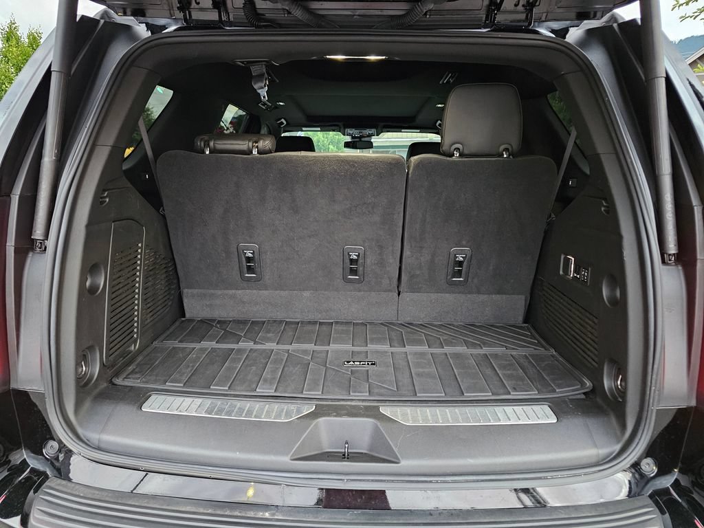 Used 2023 Chevrolet Tahoe Z71 w/ Z71 Off-Road Package AWD/4WD image 11